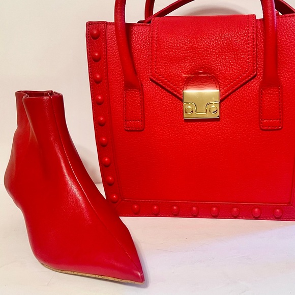 NWOB $140 Gianni Bini, the Georgina Leather Kitten Heel Booties - Picture 11 of 12